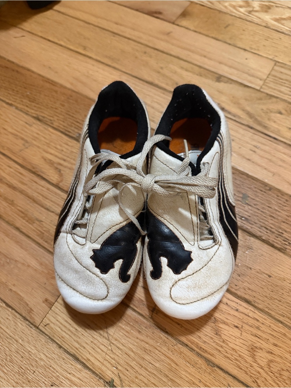 Puma Kids White and Black Soccer Cleats. Good Condition. Sz 13 Youth